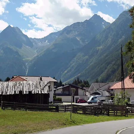 In Austria With Mountain Views Apartamento *