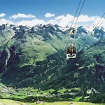 In Austria With Mountain Views * Лангенфельд